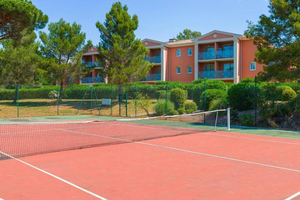 Appartement T2 Dans Residence Avec Piscine Et Tennis Saint-Raphael  Bagian luar foto